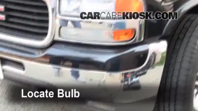 2002 GMC Yukon XL 2500 SLT 8.1L V8 Éclairage Feu antibrouillard (remplacer l'ampoule)
